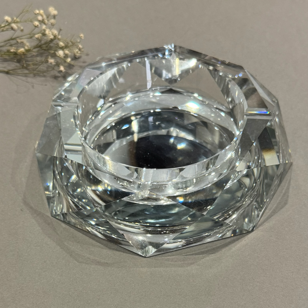 Smoky Crystal Ashtray White